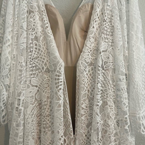 NWOT Lace Boho Ivory Unique Cape Dress - Picture 7 of 11